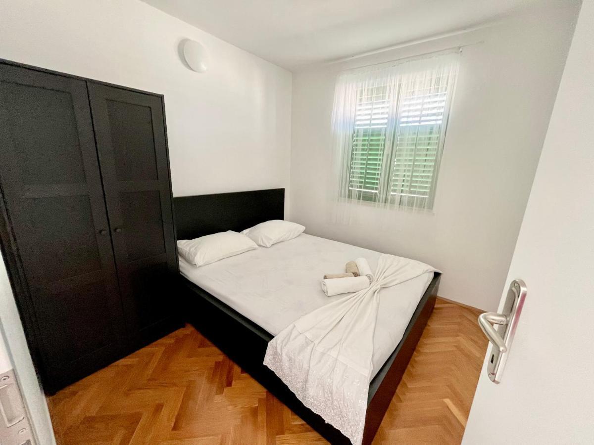 Appartement Vila Lucija à Brist Extérieur photo